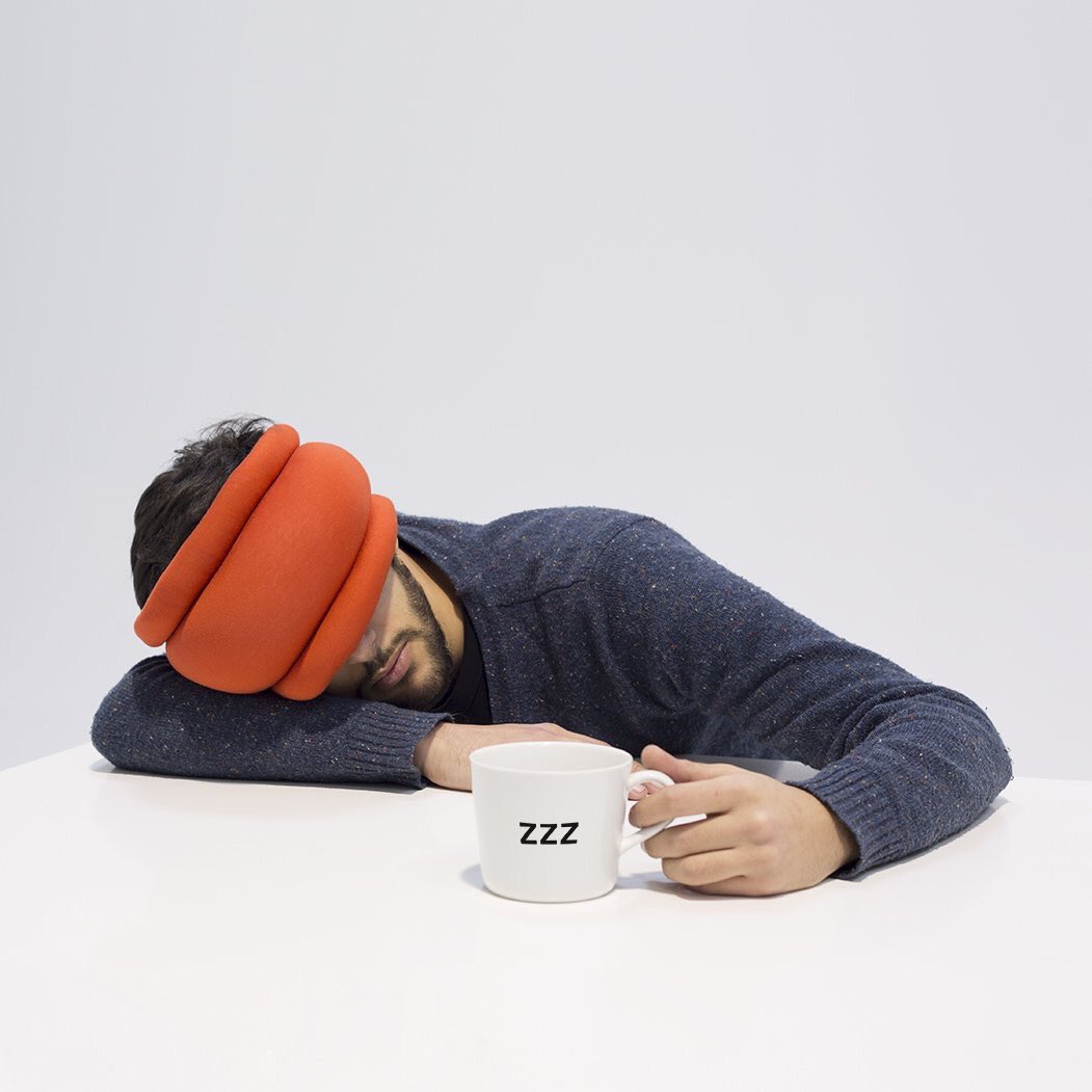 UncleGadgetNL's tweet photo. Deze rakker is perfect voor jouw komende vakantie. Zo kan je echt slapen tijdens het reizen: https://t.co/MB80sJID53 https://t.co/LcalNSYOYq