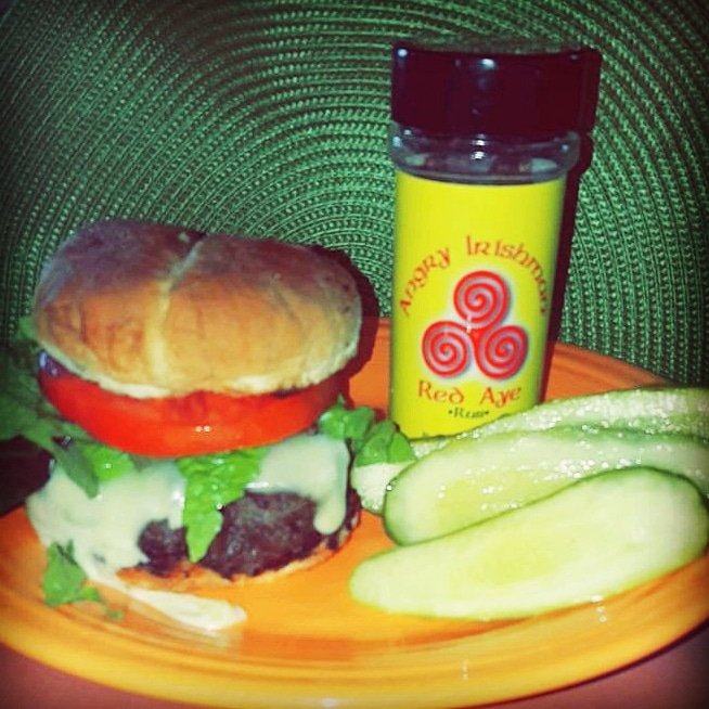AngryIrishman14's tweet photo. Searching for the #perfect #burger?? Mix in 1/3 cup of our #angryirishman #redaye #dryrub to 1 1/2 lbs of burger #meat, and #enjoylife!!
#GETANGRY #rubbedtherightway #grilllife🔥🔥 #yourewelcome https://t.co/68Nb3gNwyO