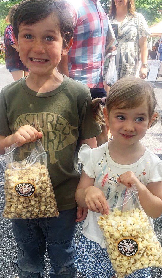 BoroFarmMarket's tweet image. Did you even go to the #farmersmarket if you didn’t leave with a bag of @corkskettlecorn? 🍿 Get yours in downtown #Statesboro every Saturday between 9am-12:30!