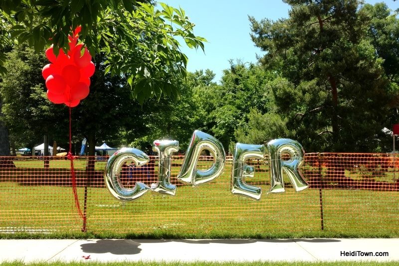 HeidiTown's tweet photo. See photos from #PressedFest now on HeidiTown's Facebook page! https://t.co/eDFkT41gQM @CoCiderGuild @WyattsWetGoods @VisitLongmont #cider #COCiderWeek https://t.co/Z48pPZbM5Z