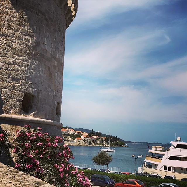 5sails's tweet photo. ✨ Travel before you run out of time ✨
#croatiasailing #5sailsonthego #5sailsgoestocroatia #croatia #korcula #korčula #korculaisland #korculaoldtown #корчула ———-
#яхтинг#отдыхнаяхте  #арендаяхты  #sailing #sailboat #elamus 
#purjekas #seiklus #emotsi… https://t.co/Mq1sx2tZQc https://t.co/GozJFO8lb6