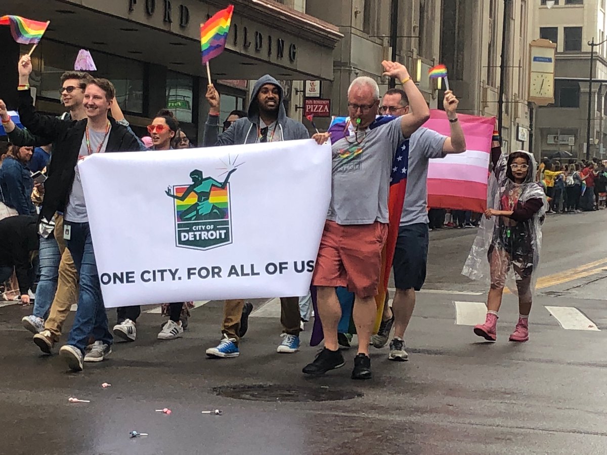 wdet's tweet photo. Views from #MotorCityPride this weekend 🏳️‍🌈 #scenefromdetroit #pridemonth https://t.co/kFSSJWOU9t