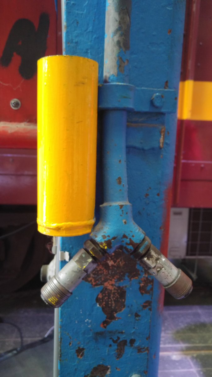 oraesque's tweet image. Impressions of a great location
⭐⭐🚂⭐⭐
#rijtuigenloods #tech18 #nloug_tech18 #techexperience