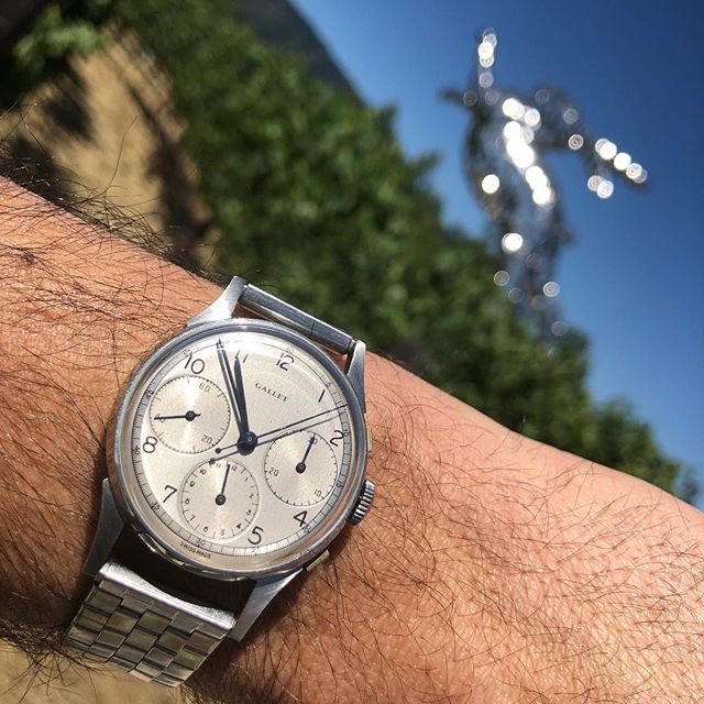 heuerfan's tweet photo. Vineyard, vintage #Gallet, and a huge bunny....🤷🏻♂️..... it’s your average #wristshot .....😎 . Enjoying the wine, friends, weather and some great new arrivals. 🍷 . . #gallet #galletwatch #napavalley #galletmultichron #multichron #valjoux72… https://t.co/rP0EekVCzB https://t.co/lBOy80jZcz