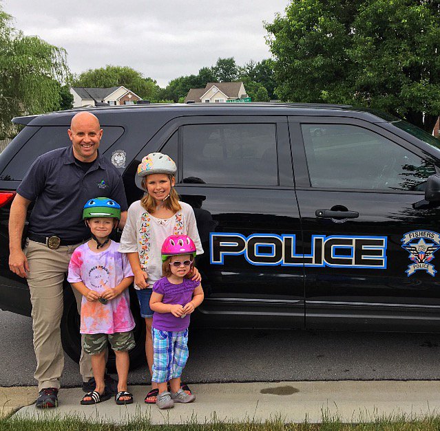 #caughtintheact of safety! Today these kids were seen wearing their helmets as they biked to the park @FishersIN  In recognition of their good decision making, they received a Jr FPD Police Badge #rewardgoodchoices #bikesafety #protectyourmelon #copsandkids @FishersParks
