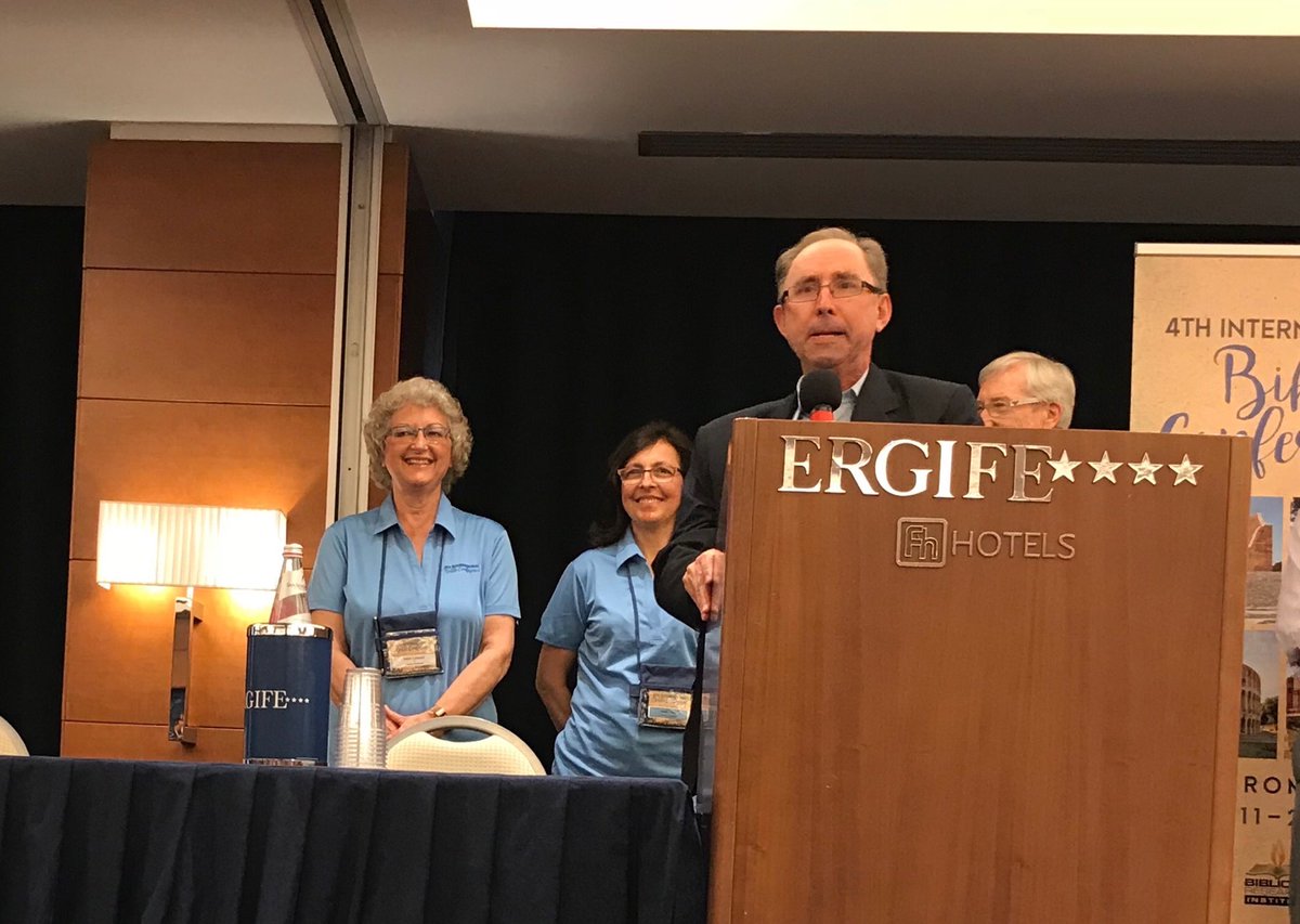 EstherKnott's tweet photo. Elías Brasil de Souza, director of BRI introduces two who coordinated the logistics of the 4th International Bible Conference. #4ibc https://t.co/FB28y0MGJf