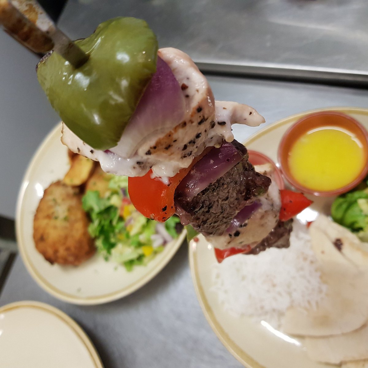 Robin`s Oak Bar & Grill Hull (@restaurantrobin) on Twitter photo 