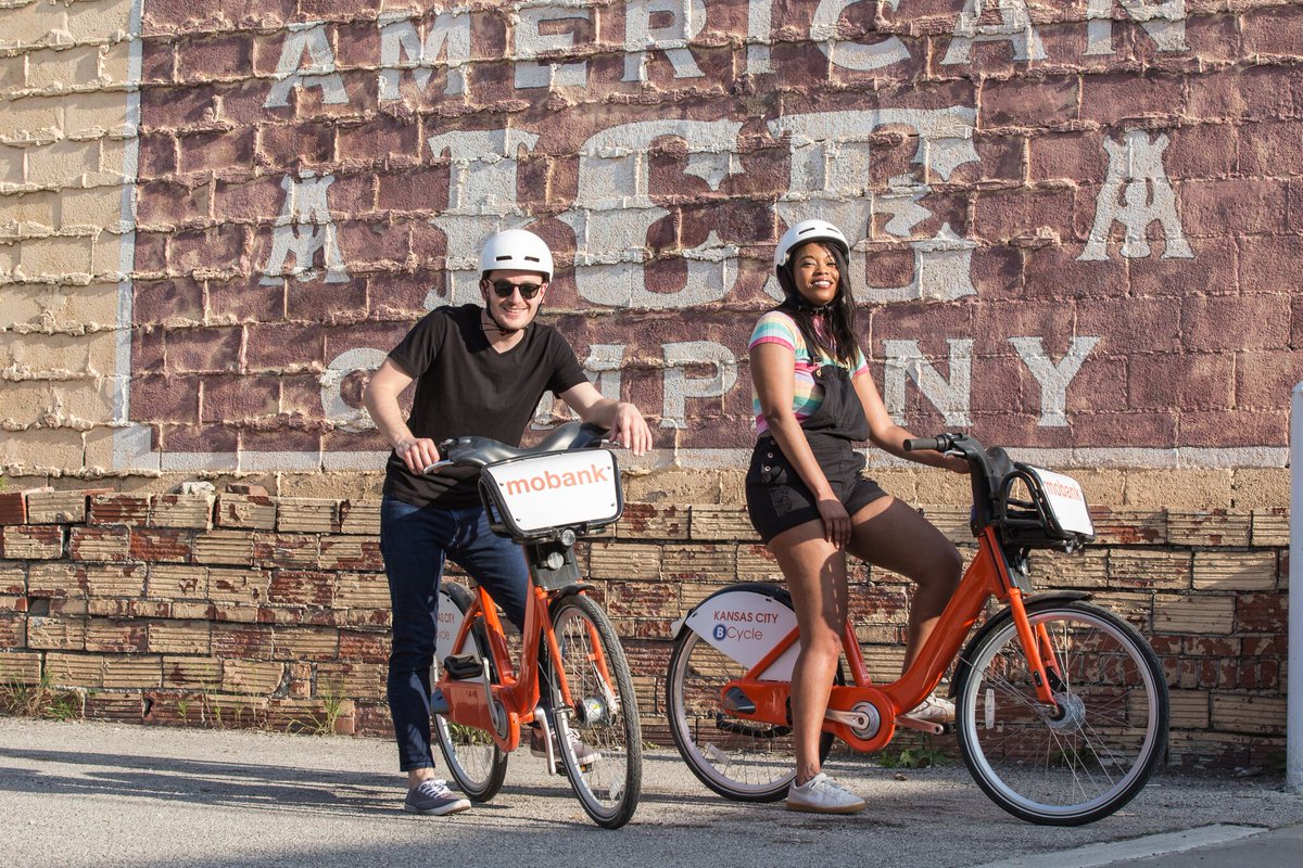 RideKCBike's tweet photo. We strongly recommend riding a #BCycle to an ice cream shop today. Find your closest purveyor of frozen treats on our map! https://t.co/ZjhKIt0p18 #ridereturnrepeat #sohot #biketoicecream https://t.co/J4BK7ID5ob