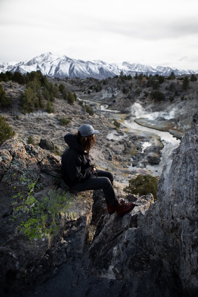 686's tweet image. Last light exploration with Mike King - featuring the 20k infiDRY® Cross Multi Jacket 🏕
📷 @erikhoffmanphoto
#alwaysdifferent #multicollection