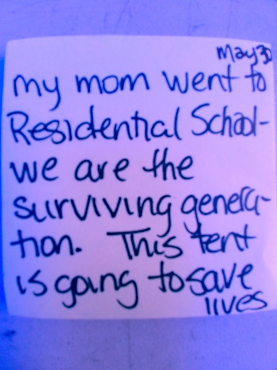 Providence_Hlth's tweet photo. #ICYMI Average daily visitors to our new Overdose Prevention Site at St. Paul's doubled in the first month of operating. It's a non-judgmental place in the West End for people to use substances. One visitor left this touching note. https://t.co/wYDD2uxkWf https://t.co/7tdD6jKBkH