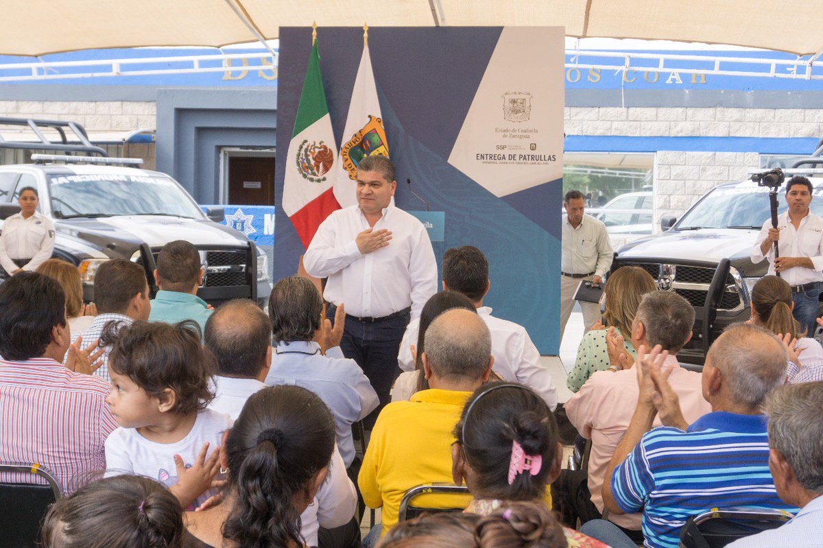 heraldosaltillo's tweet photo. #Coahuila | Nada ni nadie nos detendrá; en seguridad no nos van a doblar: @mrikelme https://t.co/fb2nKZDMoK https://t.co/ydgH0RuKz3