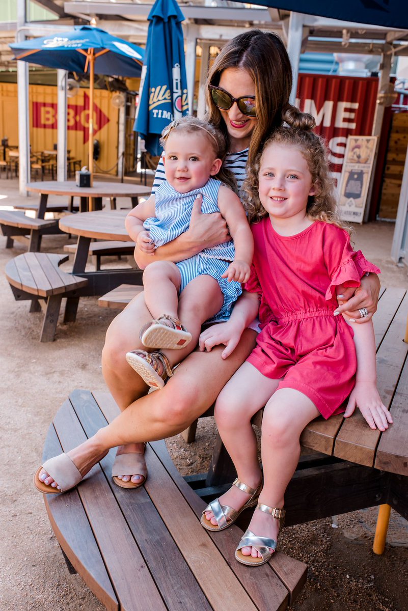 Curious about our Summer schedule and how I keep my sanity during the Summer months? I talked all about it today on the blog wiht <a href="/Nordstrom/">Nordstrom</a> #nordstrom #ad #momstyle
styleyoursenses.com/a-day-in-the-l…