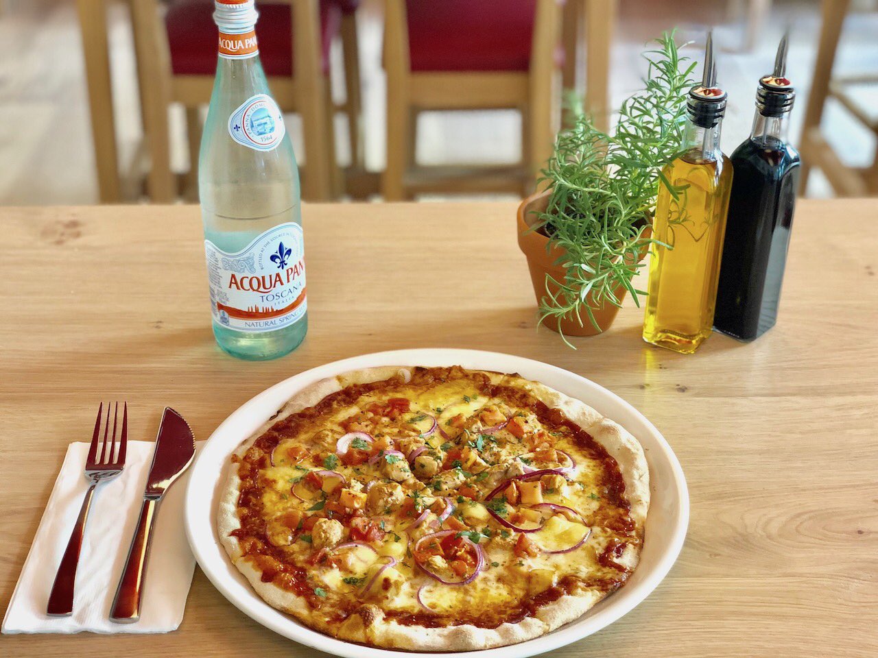 Vapiano Usa How About A q Chicken Pizza We Deliver Too T Co Vdre08jxwp Amazing Food For Foodlover