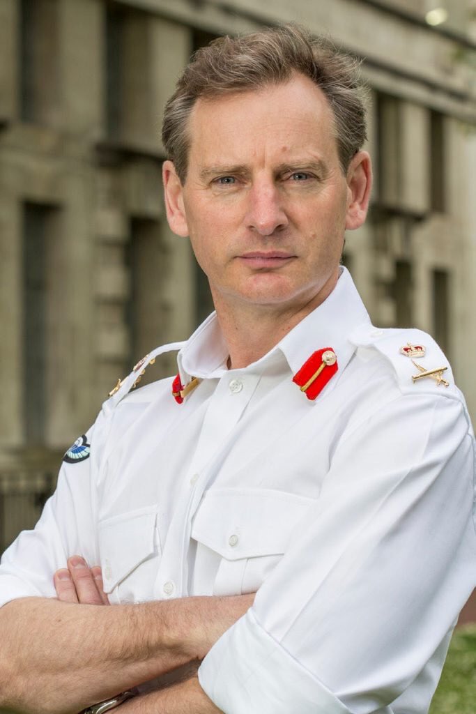 BritishArmy's tweet photo. Today General Mark Carleton-Smith became Chief of the General Staff.

“To command the @BritishArmy is the highest honour and I am privileged to serve the best army in the world. I look forward to leading an Army which is ready for today’s challenges both at home and overseas.” https://t.co/Xy0ga7jSLX