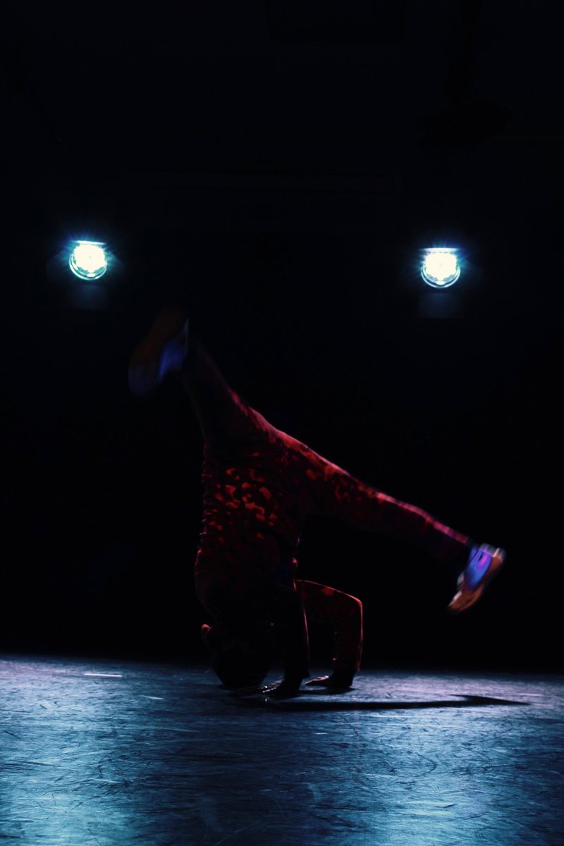 BooandFranklin's tweet photo. What an incredible shot! Taken by the talented: Tamar Warwick! @BooandFranklin can adapt to any entertainemnt your corporate event may need! 
#Corporate #entertainment #specailists #hiphop #tricks #flips #splits https://t.co/ANKbOXWyB1