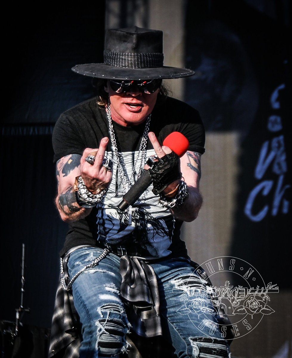 gunsnroses's tweet photo. This was just the beginning, Europe...
#GnFnR #NotInThisLifetime Tour 2018 https://t.co/irB62M9BSA