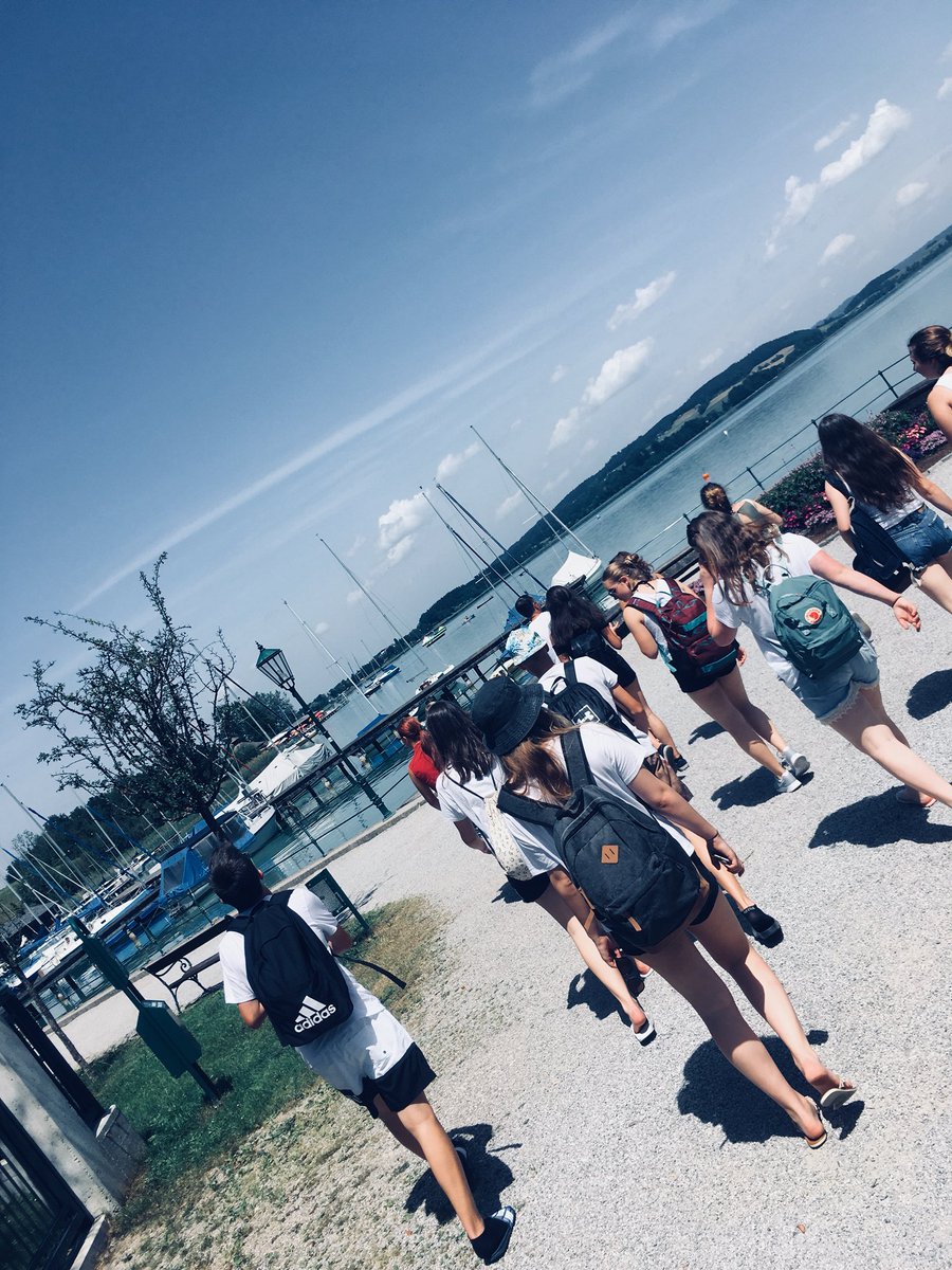 GymLandeck's tweet photo. Die 5A-Klasse 😉 des BRG/BORG Landeck ist diese Woche in Mattsee, Salzburg auf #Sommersportwoche! 🤩 Heute wurde schon kräftig gesegelt ⛵️, gesurft 🏄‍♂️, gebiked 🚴‍♂️ und geklettert 🧗‍♂️! https://t.co/uY5tIs8pw3