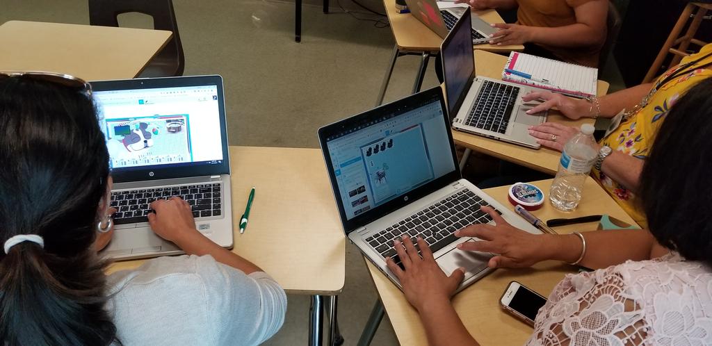 pvilla07's tweet photo. What a great way to start the day with these fantastic Ts here at #neisdtc18 learning and creating #SMARTamp workspaces. Especially loved that my @RF_Elementary Rock Star Ts were here too! #NeisdiTech @SMART_Tech @TinaMireles1 https://t.co/AX2wbn6vNt