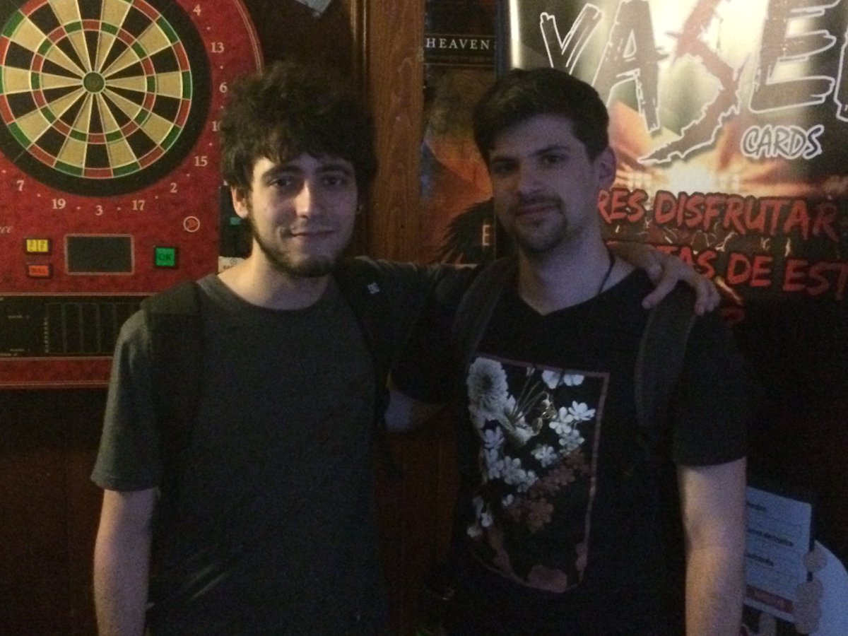 Enhorabuena a <a href="/LemonadeQQ/">Adrià</a> por su victoria en el Tavern Hero. El resto a seguir mejorando. Dejamos unas fotos del evento