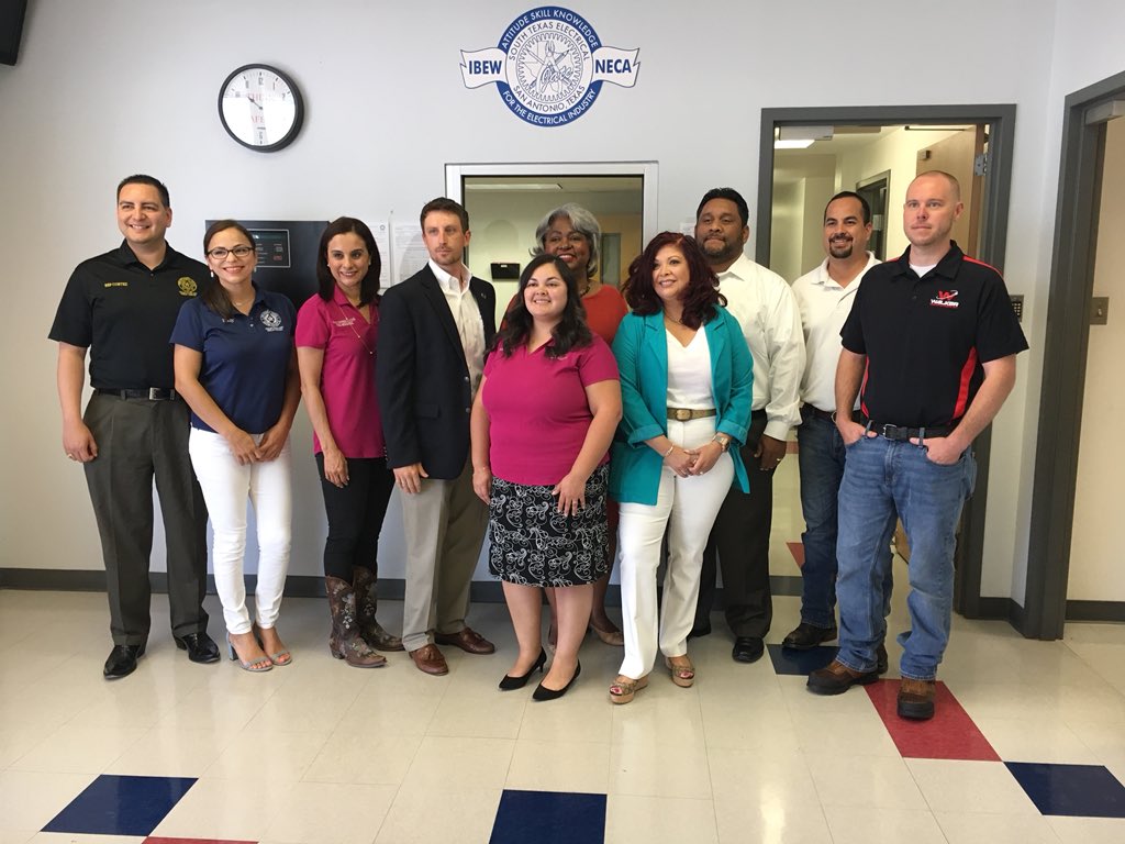 TxBldgTrades's tweet image. We want to thank @CortezPhilip @vote4ina and Rep.Barbara Gervin Hawkins for visiting with us last week at IBEW Local 60 JATC. Thank you to our contractors partners who attended the meeting. #WeBuildTx #Apprenticeship
