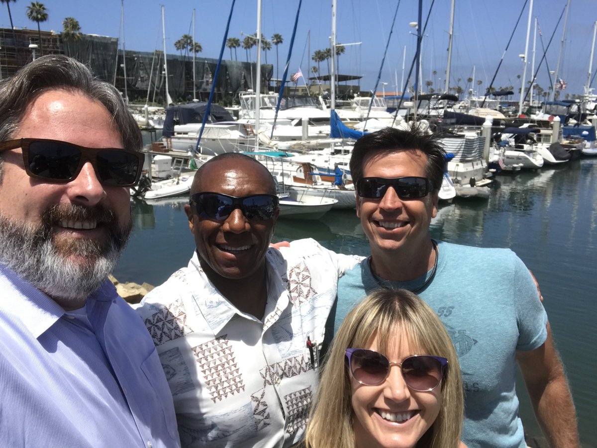 terrenceloftus's tweet photo. Beautiful day out at the Oside Harbor. Community scavenger hunt underway for district leadership #OUSDleads https://t.co/9olJbZ0TQo