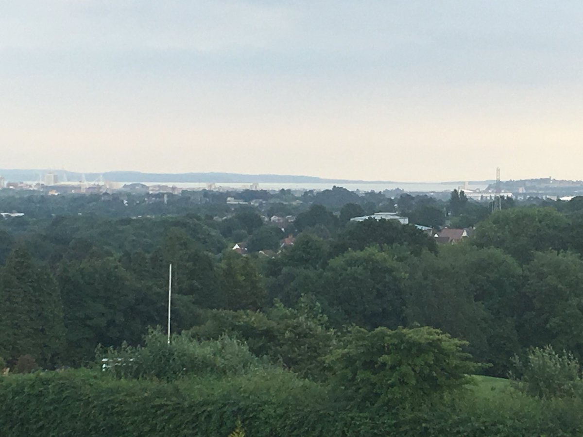 drysgol's tweet photo. Lovely clear view tonight of Minehead and Brean Down in Somerset over the Bristol Channel. Cardiff and Radyr Golf Club 🏌🏼‍♀️🏌🏿‍♂️as amazing as ever in the foreground. https://t.co/HpDkvxHoyS
