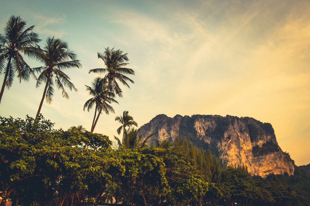 next_voyage's tweet photo. #amazing #thailand #clouds #sun #photography #photographer #travel #travelphotography #folow4folow #followme #sky #asia #boat #canon #beautiful #discoveryourworld #traveladdict #photooftheday https://t.co/JMYESohvpe
