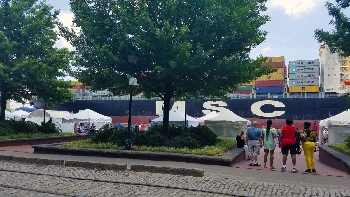 .@RiverStreetSav offers a great view of vessels calling the Port of #Savannah. #GeorgiaPorts #Ports #RiverStreet #PortofSavannah