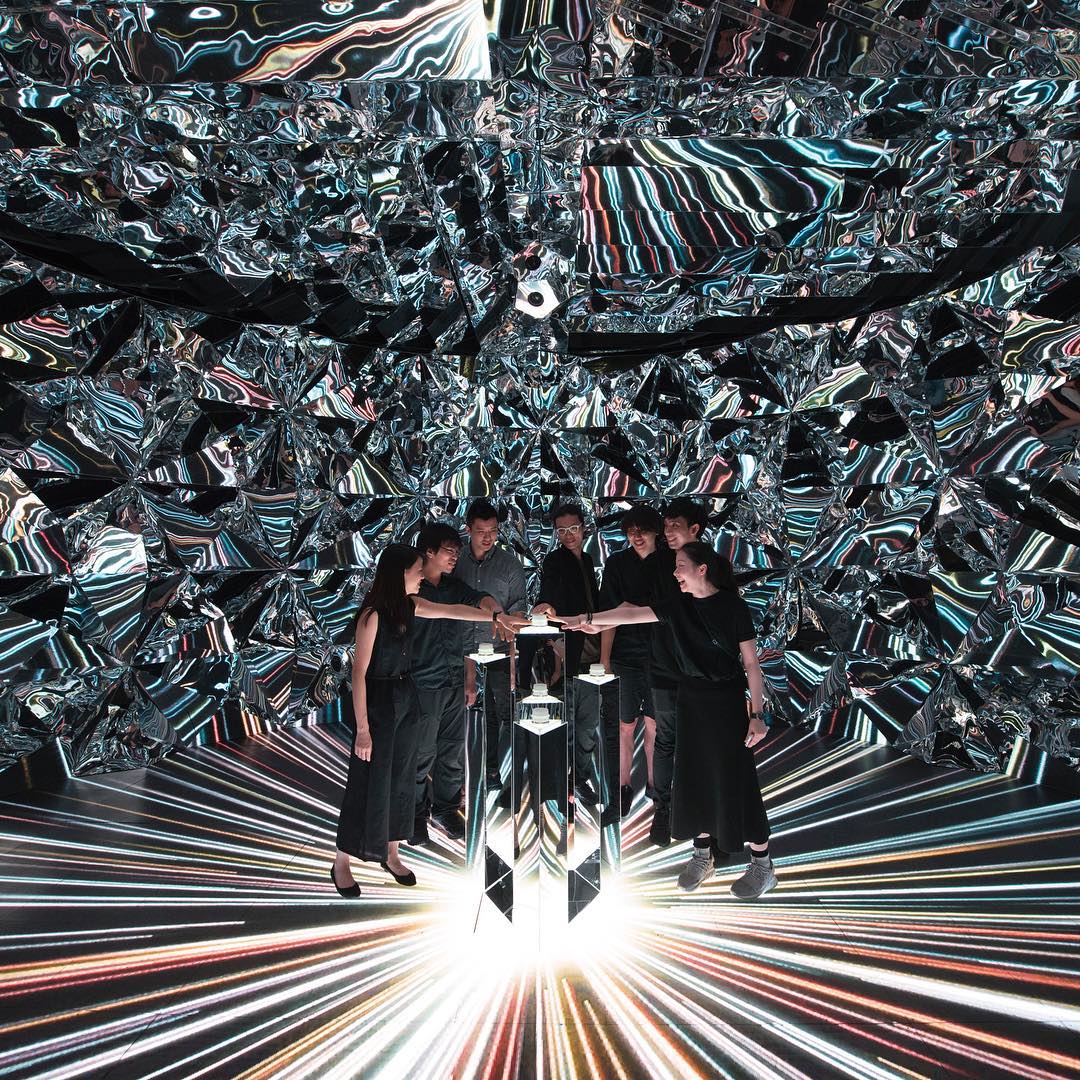 BEOPENFUTURE's tweet photo. 'Prismverse' is an interactive diamond-themed installation by Hong-Kong based design studio, XEX. 
https://t.co/9koDTMmbyQ
Do you touch the theme of Motion in your creative work? Share it on Instagram to take part in our  #BEOPENMotionDesign open call and win €300! https://t.co/8aT7JF9PcP