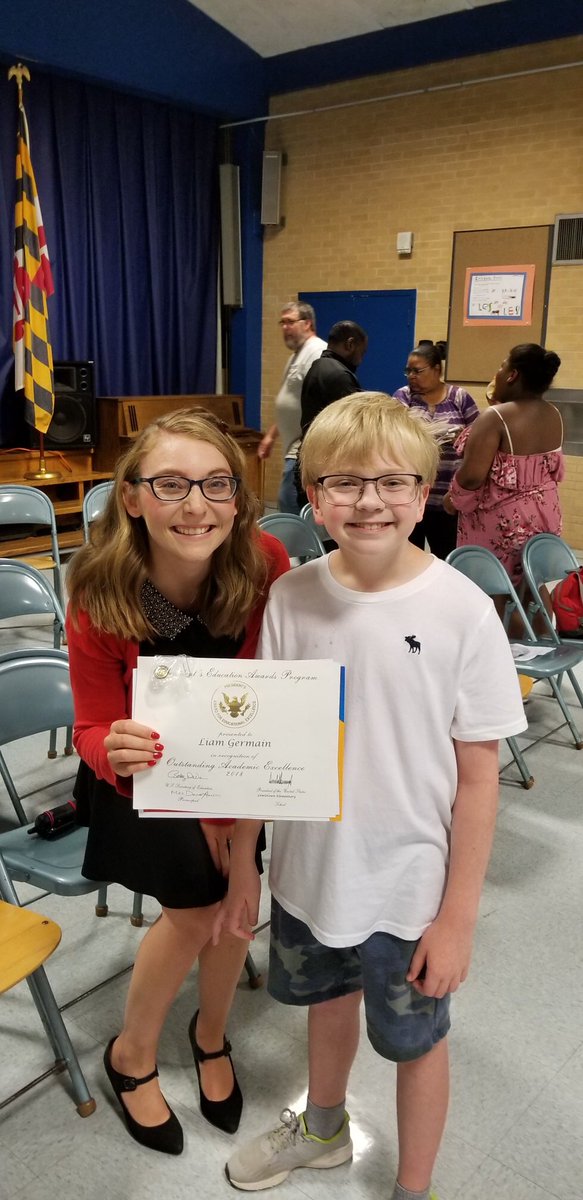 krinklekat's tweet photo. Liam and his incredible 5th grade teacher. @lesfcps https://t.co/vRtZ34teeF