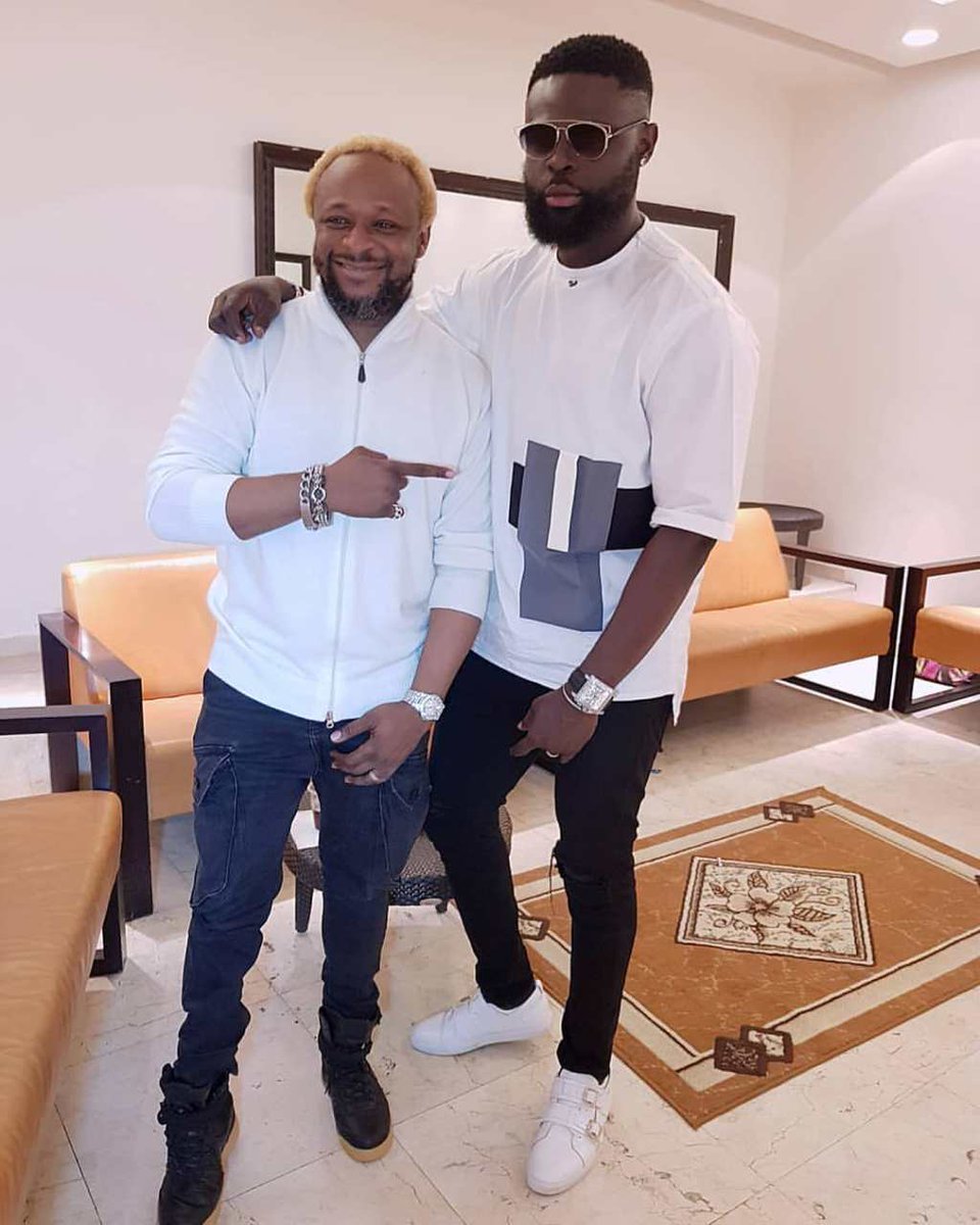 ViviangistFans's tweet photo. Yomi Casual Pictured With Tony Tetuila https://t.co/4HpYJWDQV5 https://t.co/JuDJxzRGPl