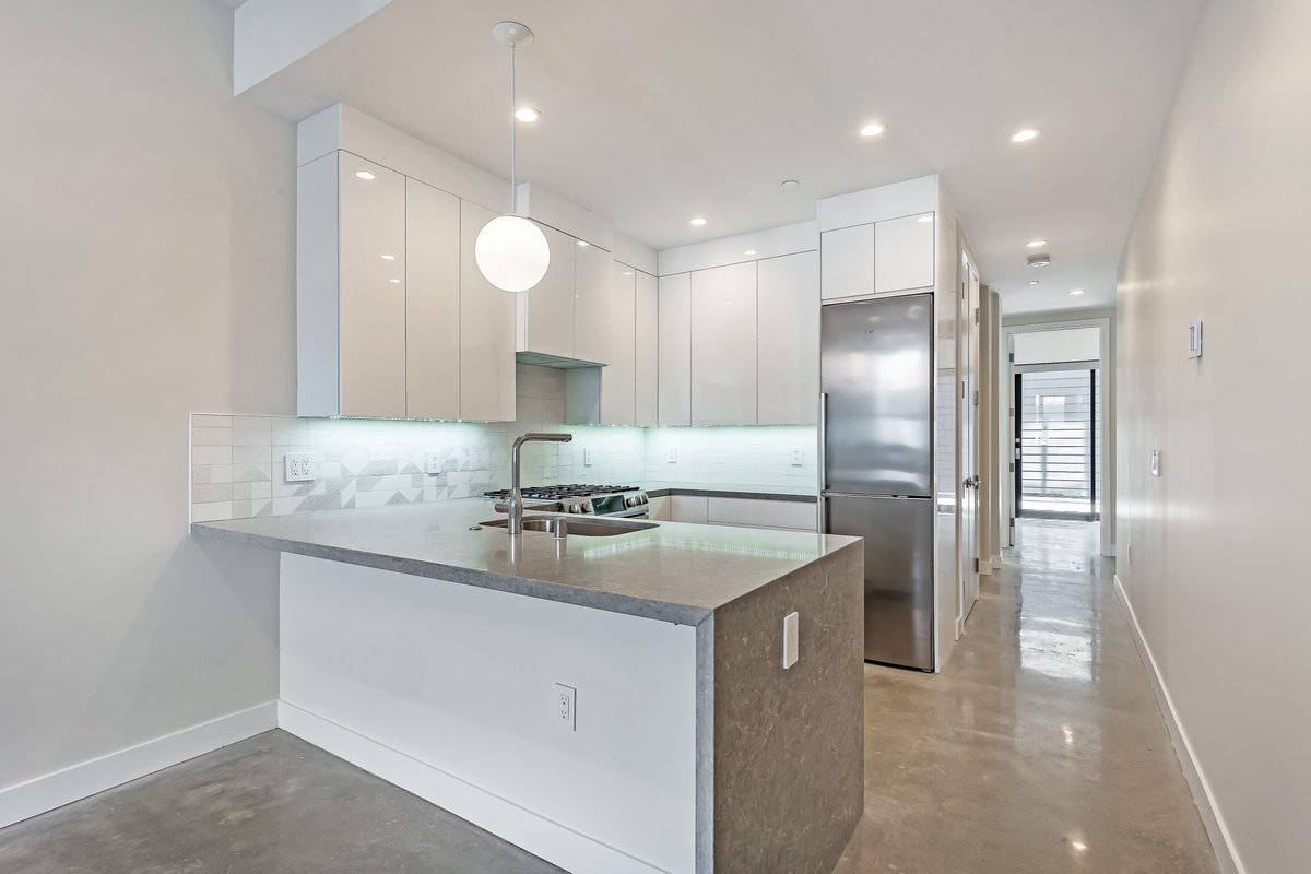 2BLiving1's tweet photo. Gorgeous Brand New 2bed/1bath Condo on Natoma in #SanFrancisco 
https://t.co/ReLB5KktzX https://t.co/vYl35Cb5VO