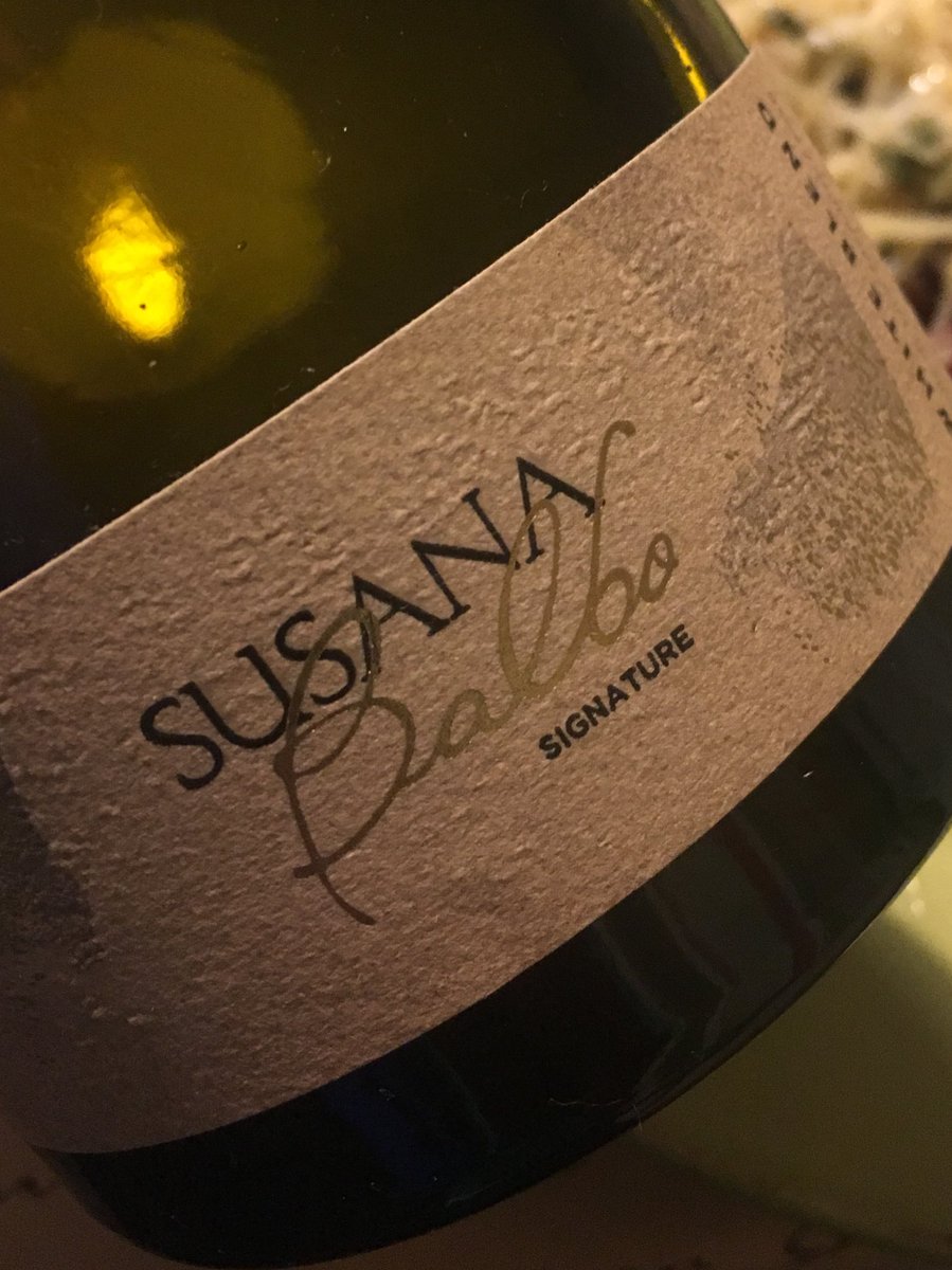 #Vinazo #Bibrante #Hermoso Especialmente diseñado para los que dicen: “A mi no me gustan los Blancos”  ❤️🍷Buena semana #ElVinoUne <a href="/sbalbowines/">Susana Balbo Wines</a> <a href="/joselovaglio/">jjlovaglio.eth</a>