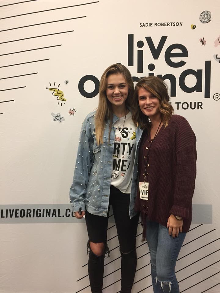 DaleyStaggs's tweet photo. Happy 21st to my girl @sadierob 🌸🎉💗 hope it was as sweet as you are!💛 https://t.co/D4MkE7fWOW