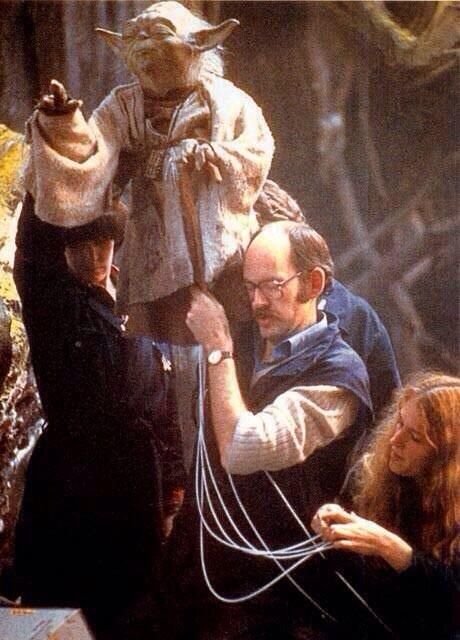 CultureNeed's tweet photo. İyi akşamlar.

#StarWars #Yoda https://t.co/6kAKXDyMRB