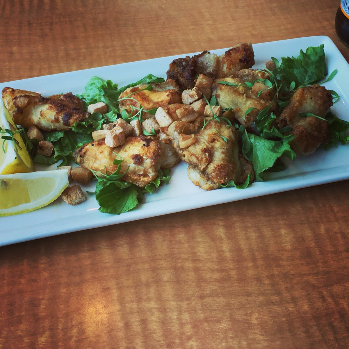 kingsiu's tweet photo. I could not resist trying the fried #CodTongues! And they’re actually not bad. Imagine slightly chewier scallops... #ididntknowitwasathing #StJohns #Newfoundland #EatLocal https://t.co/Aby46uGv58