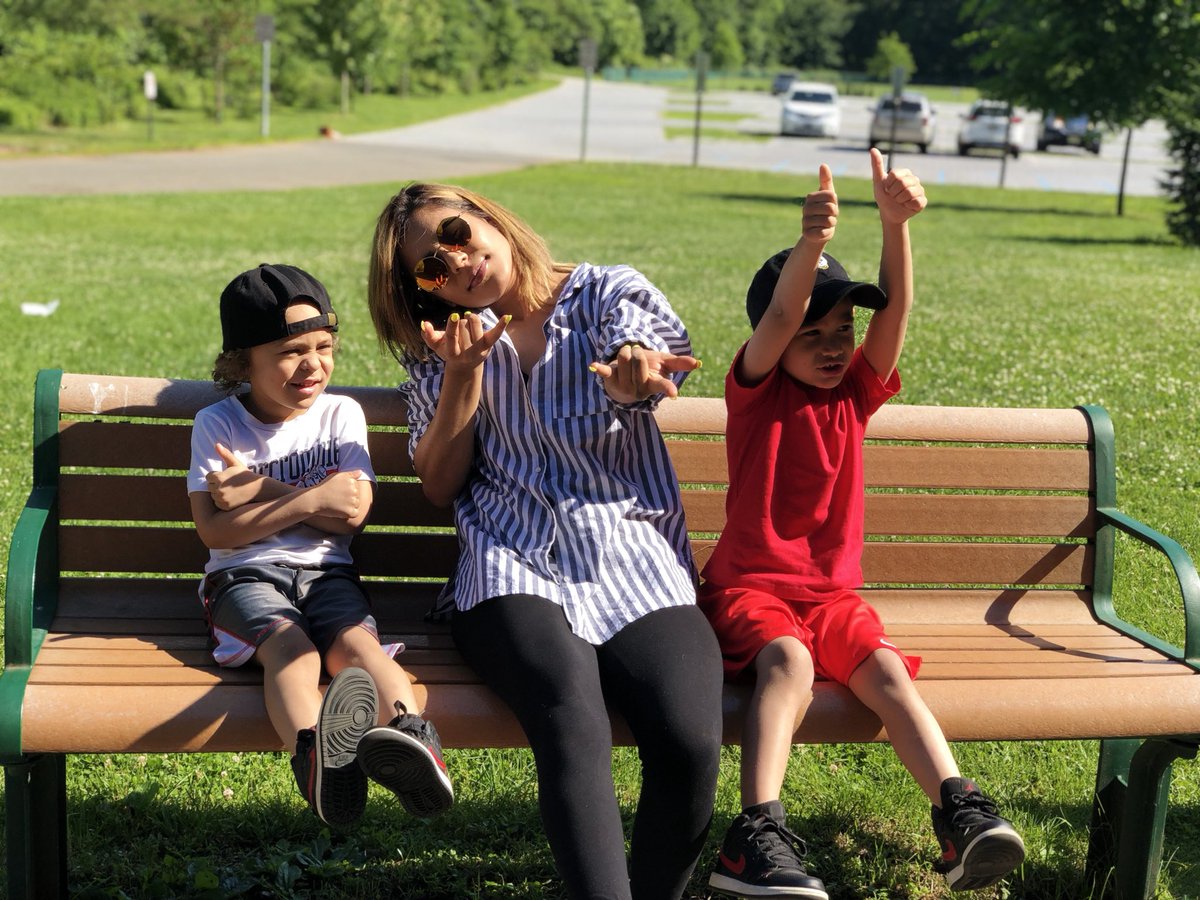 LaBeaute_x3's tweet image. Whatever makes them happy 🖤😩😭 #afterworkfun #park