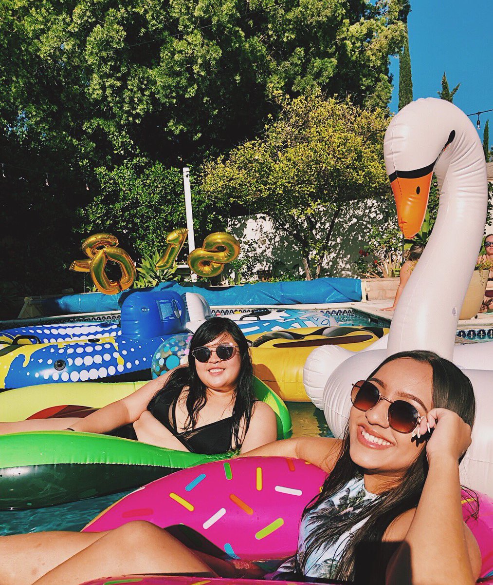 CSUNPhiMu's tweet photo. We hope everyone is having a great
summer!☀️🌊 #SummerWithMu https://t.co/4fCRRO4vHL
