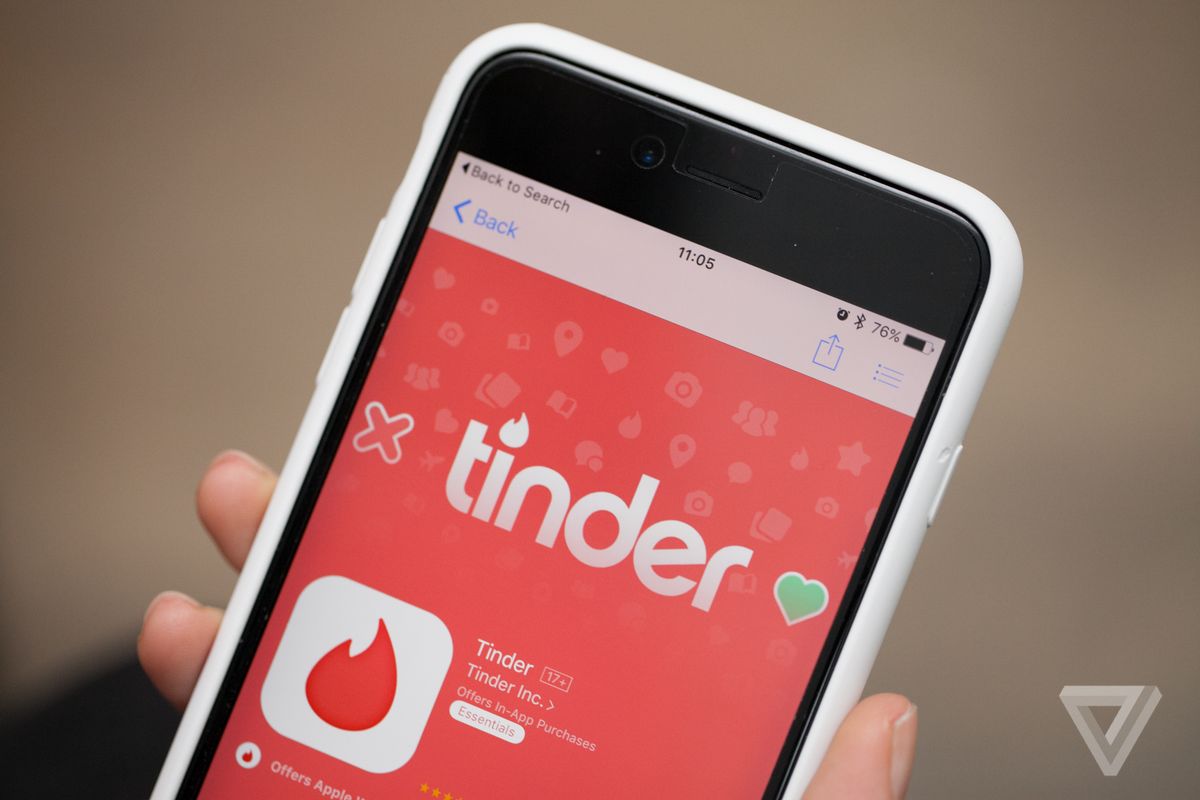 drunkenlysobr's tweet photo. 4,000 tweets = 10.9 daily Tinder swipes... #TheBachelorette  @BachelorABC @BachelorLiveET https://t.co/qu3prn0vMJ