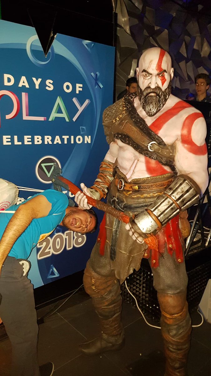 crismocer's tweet photo. Talado por Kratos #PlayStationE3Madrid https://t.co/dnjgnWW7b8