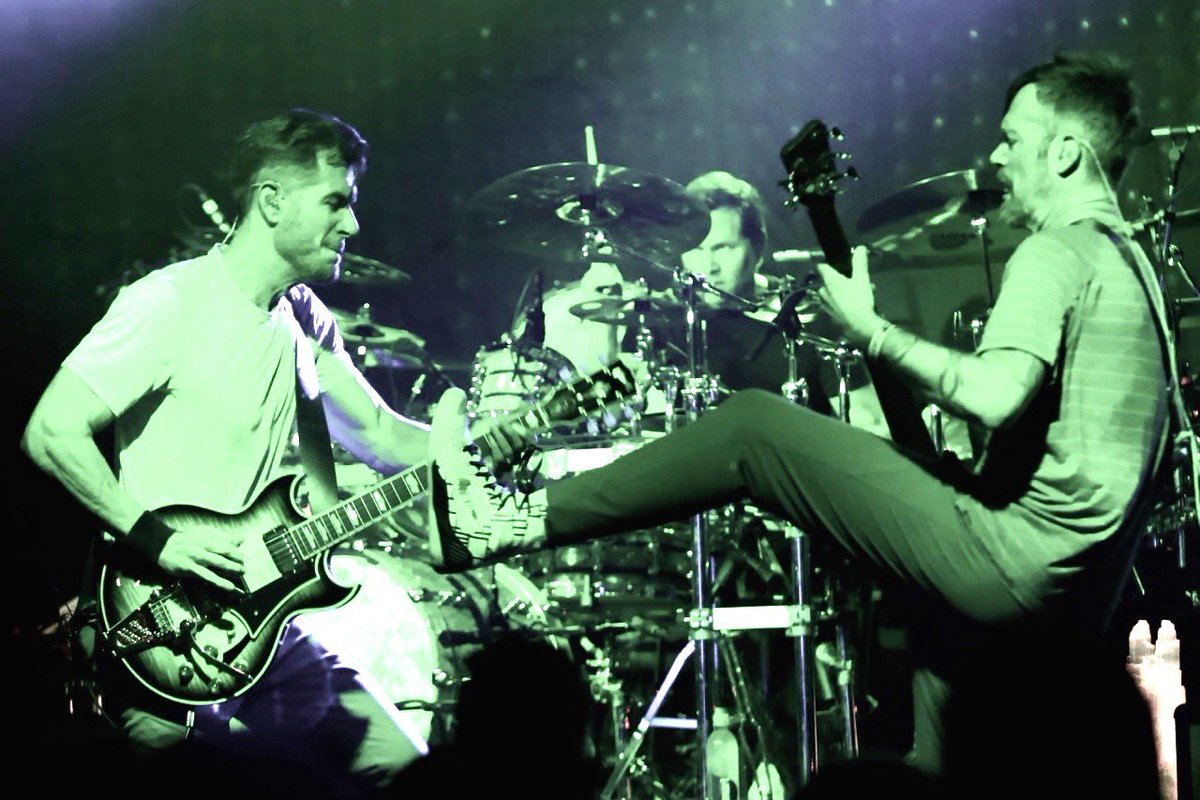 311's tweet photo. Elbow pull and kick #311 #Loco https://t.co/Re3f2g3pNg