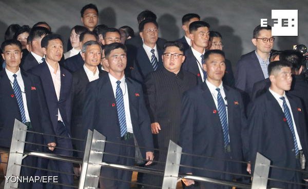 andreaskorinov's tweet photo. Kim Jong-un llega al hotel de la cumbre con Donald Trump https://t.co/7kilrAbvYP