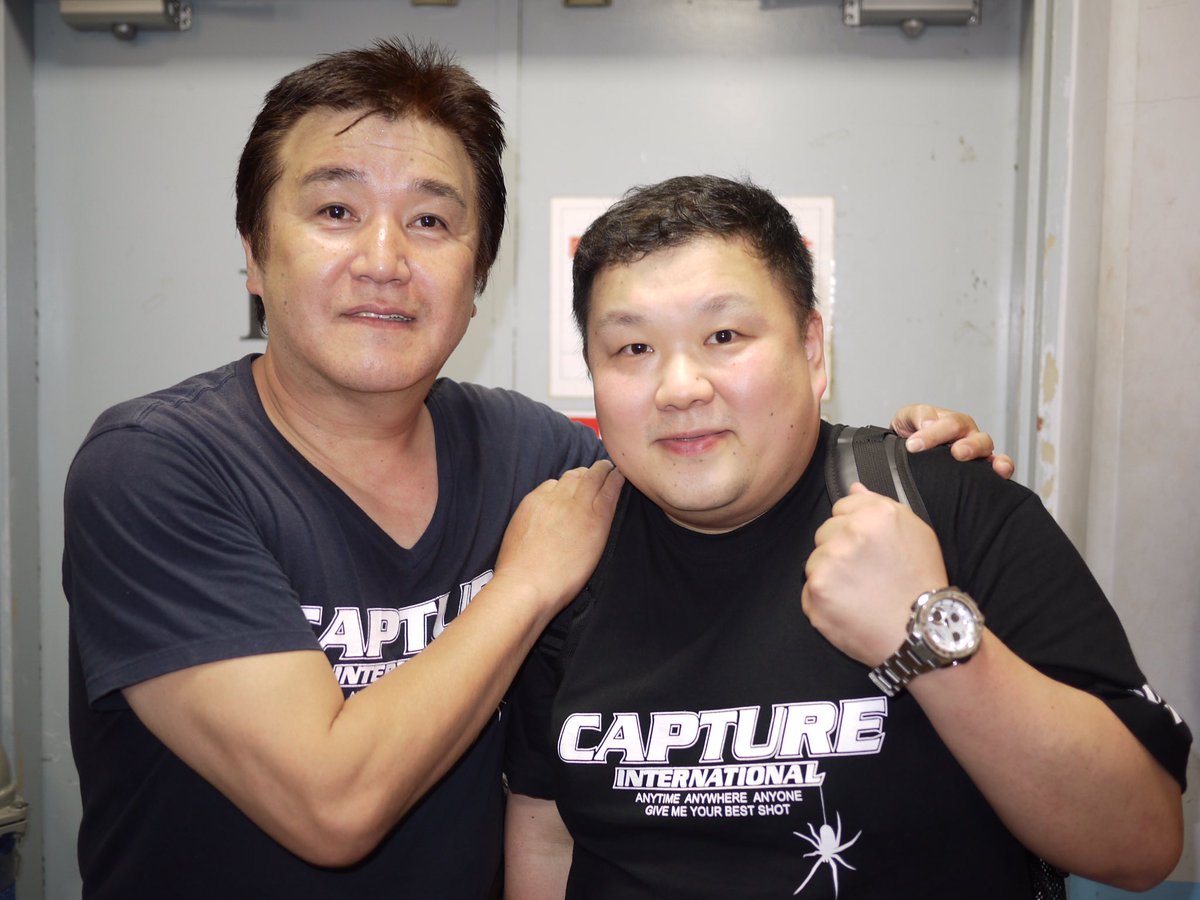 Masa_Anchan1971's tweet photo. 2018/6/11(月) プロレスラー北原光騎 引退‼️ 

昨日は北原さんの引退試合 後楽園ホールに行けて良かったです❣️

試合後に記念撮影撮らせて貰いました。

北原さん30年間本当に本当にお疲れ様でした。ありがとうございました。
#北原光騎 #小橋建太 #引退試合 #Caputure https://t.co/SgNeIQKkzL