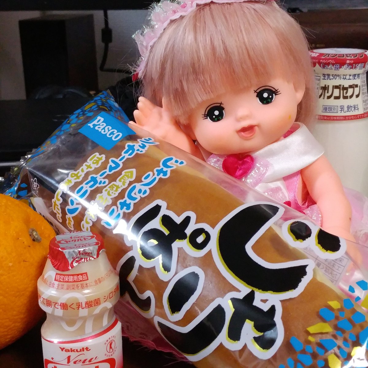 chelseaooike's tweet image. evernote.com/shard/s321/sh/…

#breakfast #pasco #breadroll #margarine #granulatedsugar #milk #yakult #orange #朝食 #敷島製パン #じゃりぱん #じゃりパン #宮崎 #いかるが牛乳 #ヤクルト #オレンジ #メルちゃん #小美樂 #娃娃 #玩具 #咪露 #人形 #ドールセラピー #mell #mellchan #doll #dolltherapy