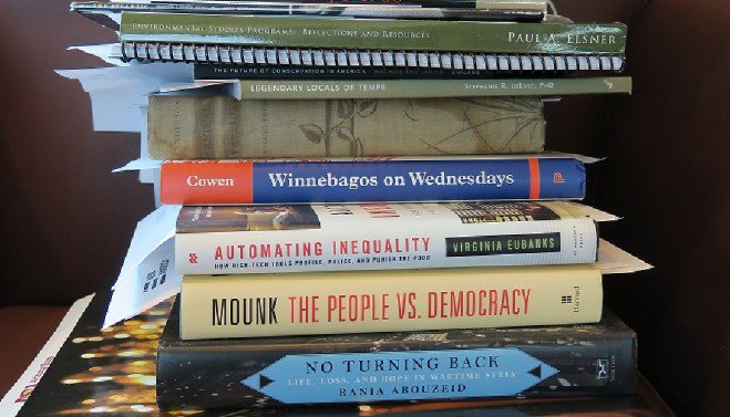 michaelcrow's tweet photo. A sampling of recommendations for my #SummerReading... Others? https://t.co/fCOcD8OQqP