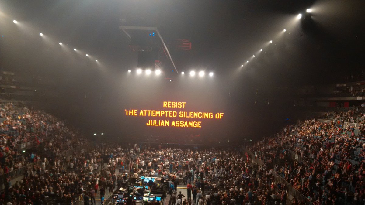 clscheuer's tweet photo. #resist @rogerwaters  @JulianAssange @wikileaks https://t.co/dxvoi6u2Dn