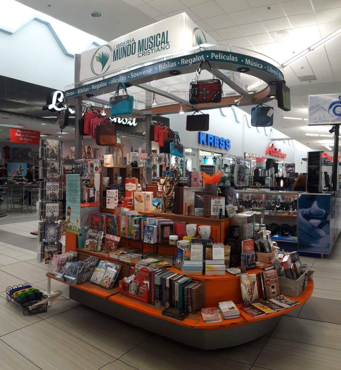 MundoMCristiano's tweet photo. Estamos en Centro del Sur Mall en Ponce. ¡Visítenos! Abierto los 7 Días de la semana. Info: 787-405-0597 https://t.co/i5ec1onYNf