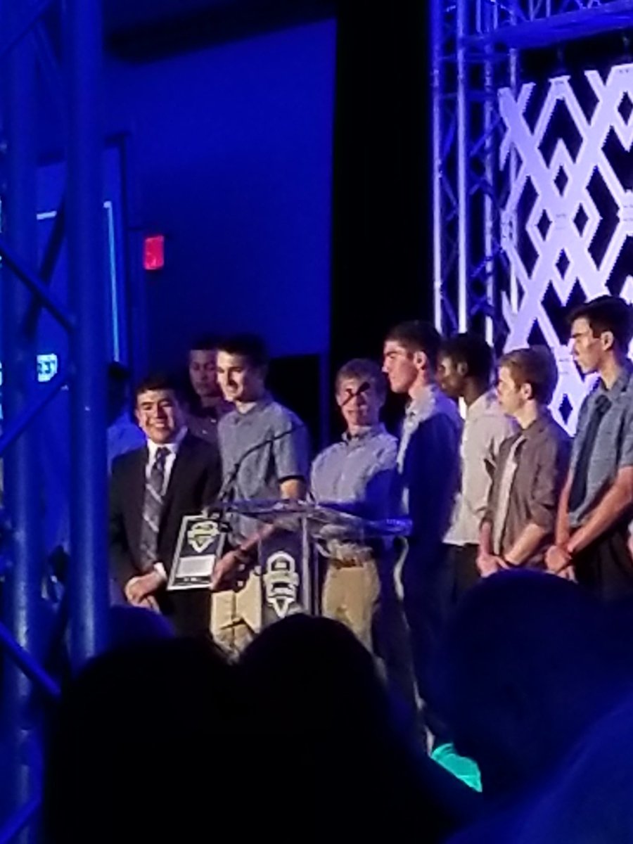 roberson_brandi's tweet photo. He could run for days...
Judson Greer - Track and Field Player Of The Year!!
#alltexomaland https://t.co/xaRekGzqyY
