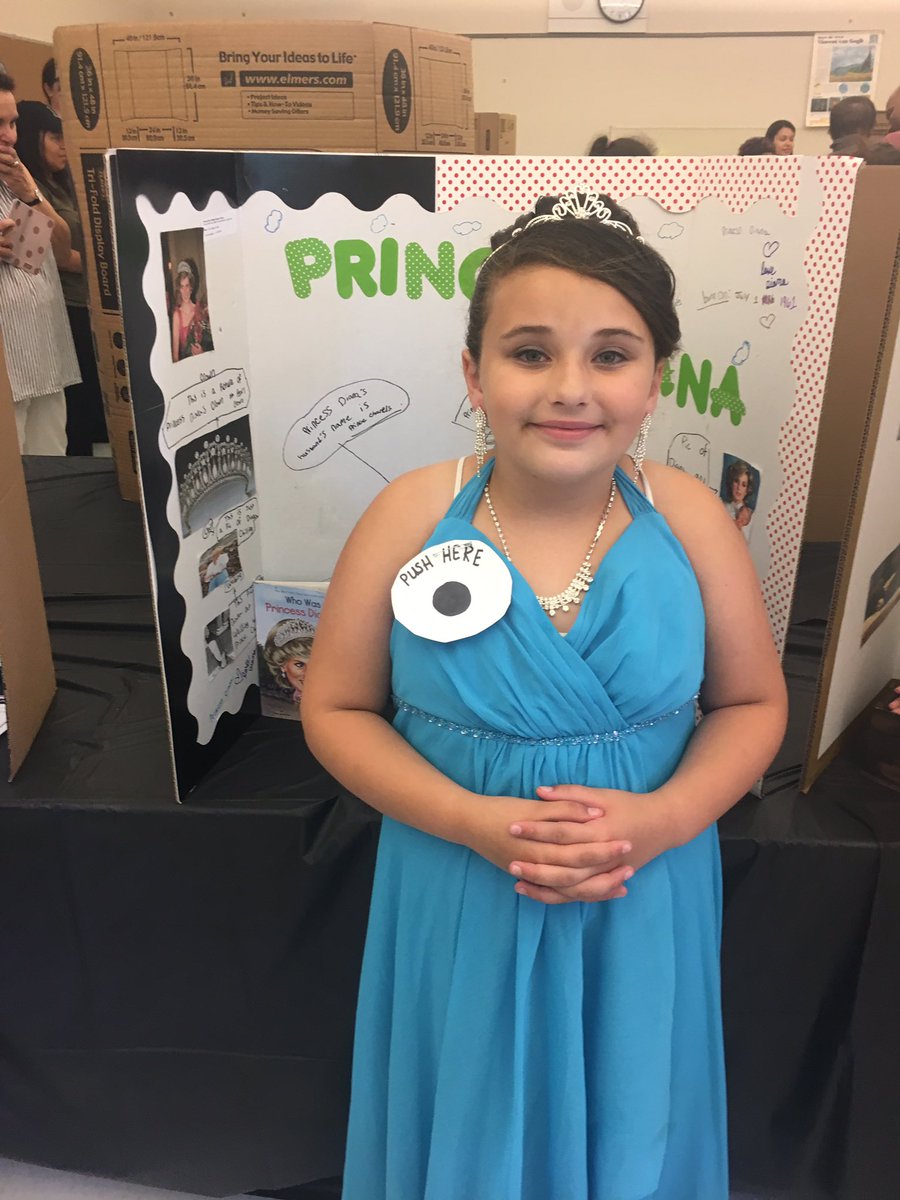 WWPSSupt's tweet photo. Fun visiting with Malala, Jane Goodall, &amp; Princess Diana @ the Gr3 Wax Museum today @WakefieldHills today! @wwps1 https://t.co/tVqqATRYjv