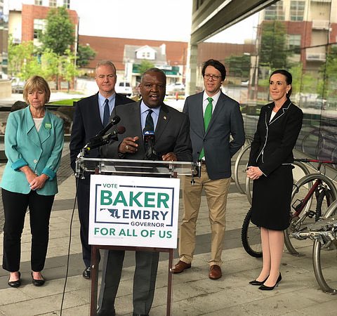 GaryVHodge1's tweet photo. Rushern Baker Pledges Action as Governor on Light Rail to Waldorf—Strategy for congestion relief and faster commutes would put light rail from Branch Ave Metro down MD5-US301 to Waldorf back on track as a State priority https://t.co/mo9qzx7BQD #MDtransit #MDtraffic #MDpolitics https://t.co/vHtdhkadqi